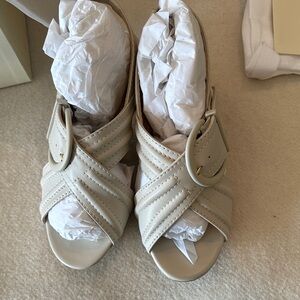 NIB Marion Parke Christina sandal in Bone SZ 36